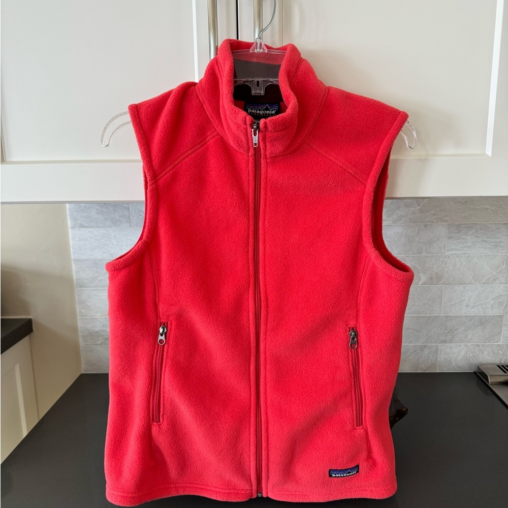 WOMENS NEW PATAGONIA VEST MEDIUM